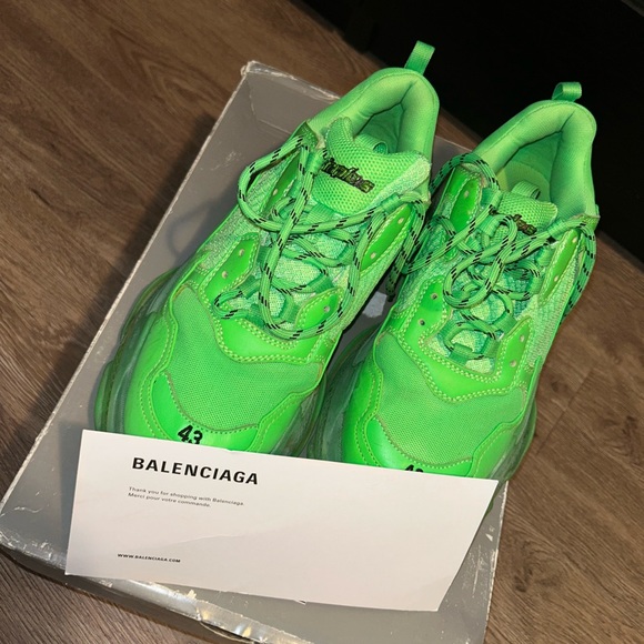 neon green balenciaga triple s - Picture 7 of 7